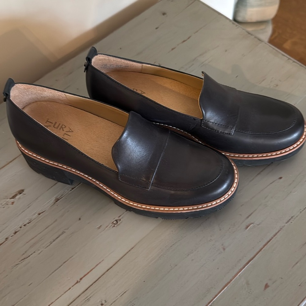 Naturalizer Darry Lug Sole Loafers Size 6.5 M - NWOT